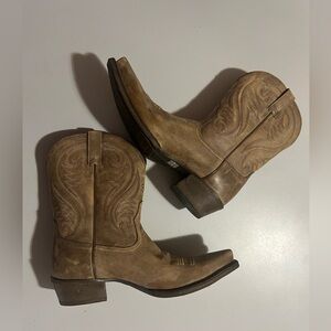 Women’s Short Ariat Boots